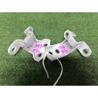 петля двери Toyota Vitz SCP90 2009 68720-12151, 68740-33021