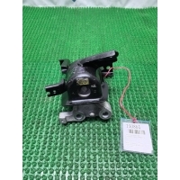 подушка двигателя Toyota Noah ZWR80 2016 1230537310