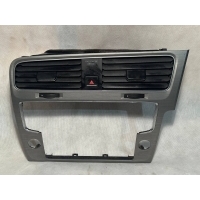 рамка магнитолы Volkswagen Golf 7 5G2815736,5G2815735,5G2819728AH,5G2815736D,5G2819743E