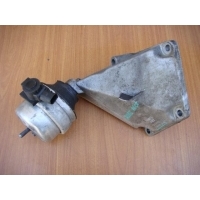 опора двигателя AUDI A6 (C5) 1997-2004 AUDI A6 (C5) 1997-2004 1998 4F0199379G,