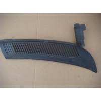 накладка стеклоочистителя (жабо) RENAULT MEGAN 1999-2002 RENAULT MEGAN 1999-2002 2000 7700834098,