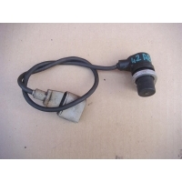 датчик положения коленвала AUDI A8 (D2) 1994-2003 AUDI A8 (D2) 1994-2003 1996 077905381E, Совместимые OEM номера 0261210144