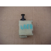 датчик включения стоп сигнала JEEP GRAND CHEROKEE (ZJ) 1993-1998 JEEP GRAND CHEROKEE (ZJ) 1993-1998 1997 04671336, Совместимые OEM номера 4671336AB,4671336AC,4671336AD