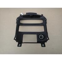 консоль торпедо (ценральная) NISSAN PRIMERA (P12) 2002- NISSAN PRIMERA (P12) 2002- 2002 68413-AV700, Совместимые OEM номера 68413-AV720