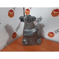 Кронштейн двигателя Mercedes C-class W205 2018 A6512235604, A6512234304, A6512232004