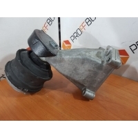 Кронштейн двигателя Mercedes C-class W203 2007 a2712230904