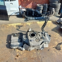 Audi q5 2 , 0tfsi бачёк топлива 8r0201021cc