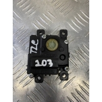 Моторчик заслонки печки Toyota Land Cruiser 200 (2008-2021) 2010 0638001030
