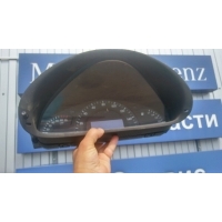 Щиток приборов (приборная панель) Mercedes C W203 2003 A2035400211,A2035403611,A2035406411,A2035402747,A2035401548,A2035406311,A2035400211