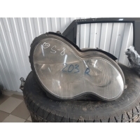 Фара правая Mercedes C W203 2003 A2038200861,2038200861
