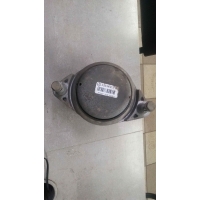 Подушка крепления двигателя Mercedes C W204 2011 A2122404217,A2122401917,A2122406417,A2042404717,A2042400317
