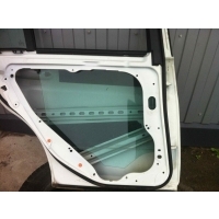 Стекло двери задней левой Mercedes C W204 2009 A2047350310,A2047351300