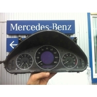 Щиток приборов (приборная панель) Mercedes E W211 2003 A2115401811,A2115405011,A2115404911,A2115402747,A2115409711,A21154073A2115402847,A2115405011,A2115409811,A2115407447,A2115405047,A2115402048,A2