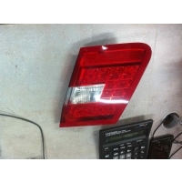 Фонарь крышки багажника правый Mercedes E W212 2012 A2129060258,A2128200864