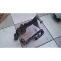 Кронштейн компрессора пневмоподвески Mercedes S W220 2001 A2205240440A,A2205240440,A2203200043