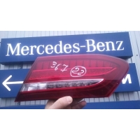 Фонарь крышки багажника правый Mercedes E W238 2017 A2389060701