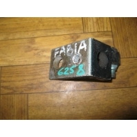 Петля двери передней левой нижняя Skoda Fabia 1999-2006 6Y0831411C