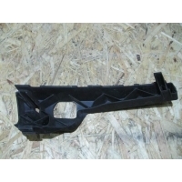 Кронштейн переднего бампера левый Ford Focus II 2005-2008 2006 1335699