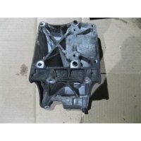 Кронштейн кондиционера Ford Focus II 2005-2008 2005 1715451