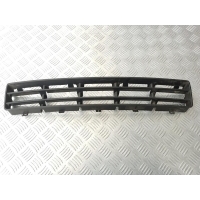 Заглушка (решетка) в бампер Volkswagen Golf 4 2004 1J0853677D