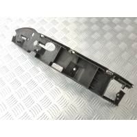 Кронштейн крепления бампера переднего Volkswagen Touareg 2004 7L6807184C