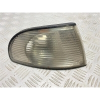 Поворотник правый Audi A4 B5 1999 8D0953050A