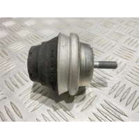 Подушка крепления двигателя Audi A8 D2 2001 4D0199267