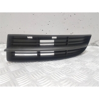Заглушка (решетка) в бампер передний Volkswagen Touran 2009 1T0853665