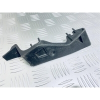 Крепление бампера Volkswagen Passat B6 2009 3C0807723
