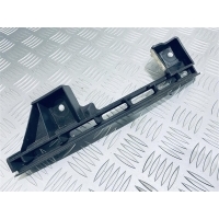 Кронштейн переднего бампера Volkswagen Touran 2009 1T0807890B