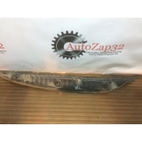 Накладка стойки двери левая Mercedes X164 GL Mercedes X164 GL 2006-2012 A1648890325