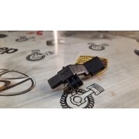 Датчик положения коленвала Volkswagen Bora 04C906433