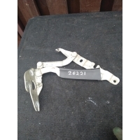 Петля крышки багажника левая Audi A6 2000 4B5827301F,,