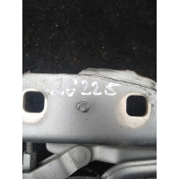 Петля капота правая Audi A8 2007 4E0823302F,,