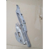 Петля крышки багажника левая Audi A6 2000 4B5827301F,,