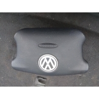 Подушка безопасности водителя Volkswagen Passat 2002 3B0880201AE,,