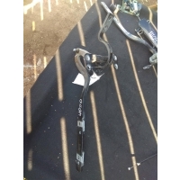Петля крышки багажника левая Volkswagen Touareg 2004 7L6827301B,7L6827302C,