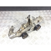 Кронштейн генератора Opel Astra J 2012 98090590