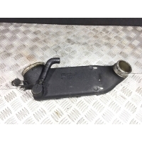 Патрубок интеркулера Opel Astra H 2008 90423533