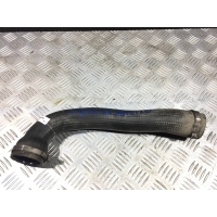 Патрубок интеркулера Opel Astra H 2006 55557628