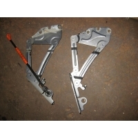 Петля капота Volkswagen Golf Plus 5 2006 5M0823301,5M0823302