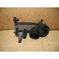 Патрубок впускного коллектора Volkswagen Passat B6 2010 03C145861E