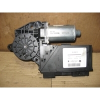 Моторчик стеклоподъемника задний правый Volkswagen Touareg 1 2005 7L0959704,7L0959794