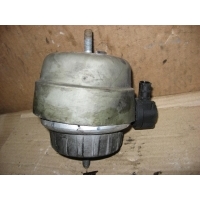 Подушка крепления двигателя Audi A6 C6 2007 4F0199379M