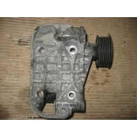 Кронштейн генератора Audi Q7 4L 2007 059903143Q