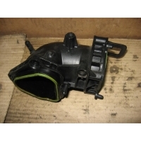 Патрубок впускного коллектора Volkswagen Passat B6 2009 03C129721D