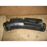 Патрубок впускного коллектора Volkswagen Passat B6 2009 03C145674B