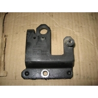 Кронштейн двигателя Volkswagen Caravelle 5 2006 070103390D