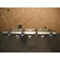Топливная рампа Volkswagen Passat B6 2006 06F133317G,06D906051A
