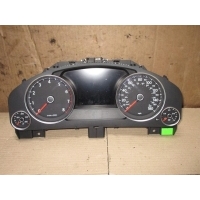Щиток приборов (приборная панель) Volkswagen Touareg 2 2013 7P6920981E